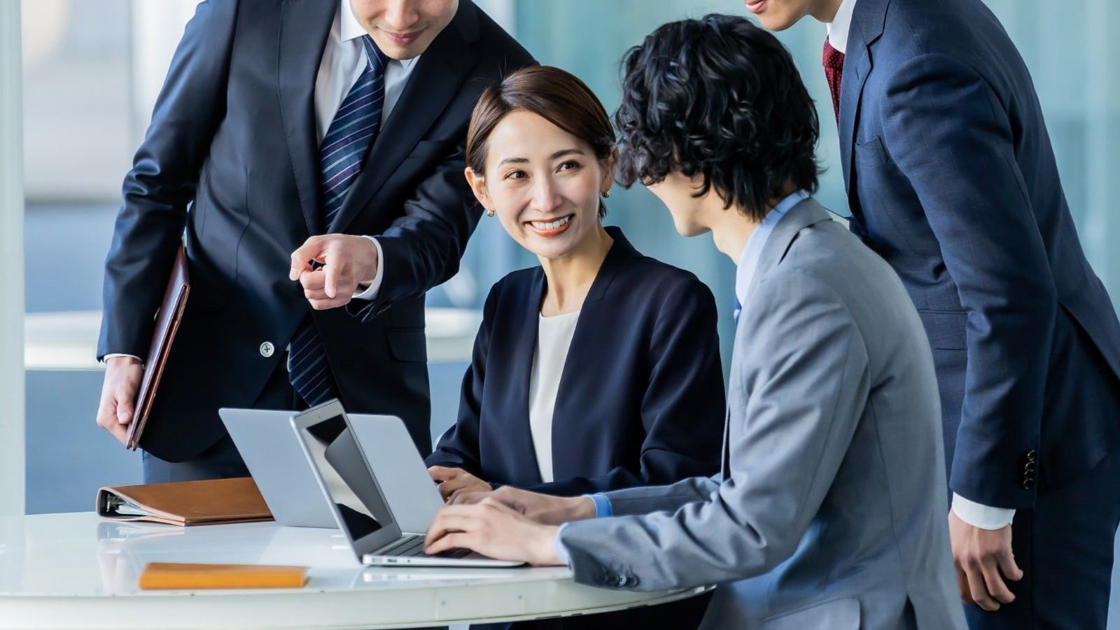 How to Showcase Leadership in Interviews? | JAC International