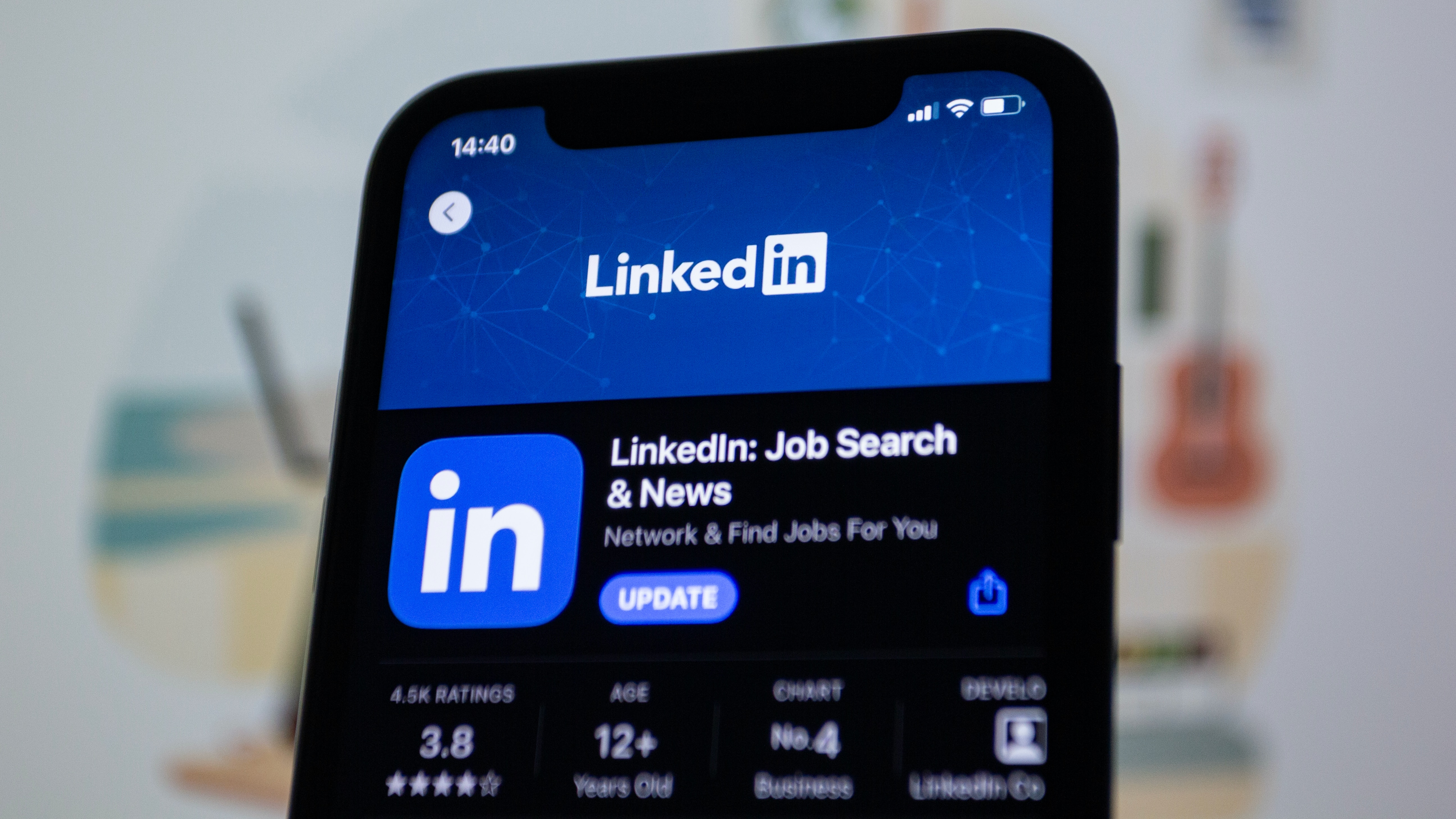 2024 Career Boost: Create the Best LinkedIn Portfolio for a Visible Online Presence and Land Your New Job