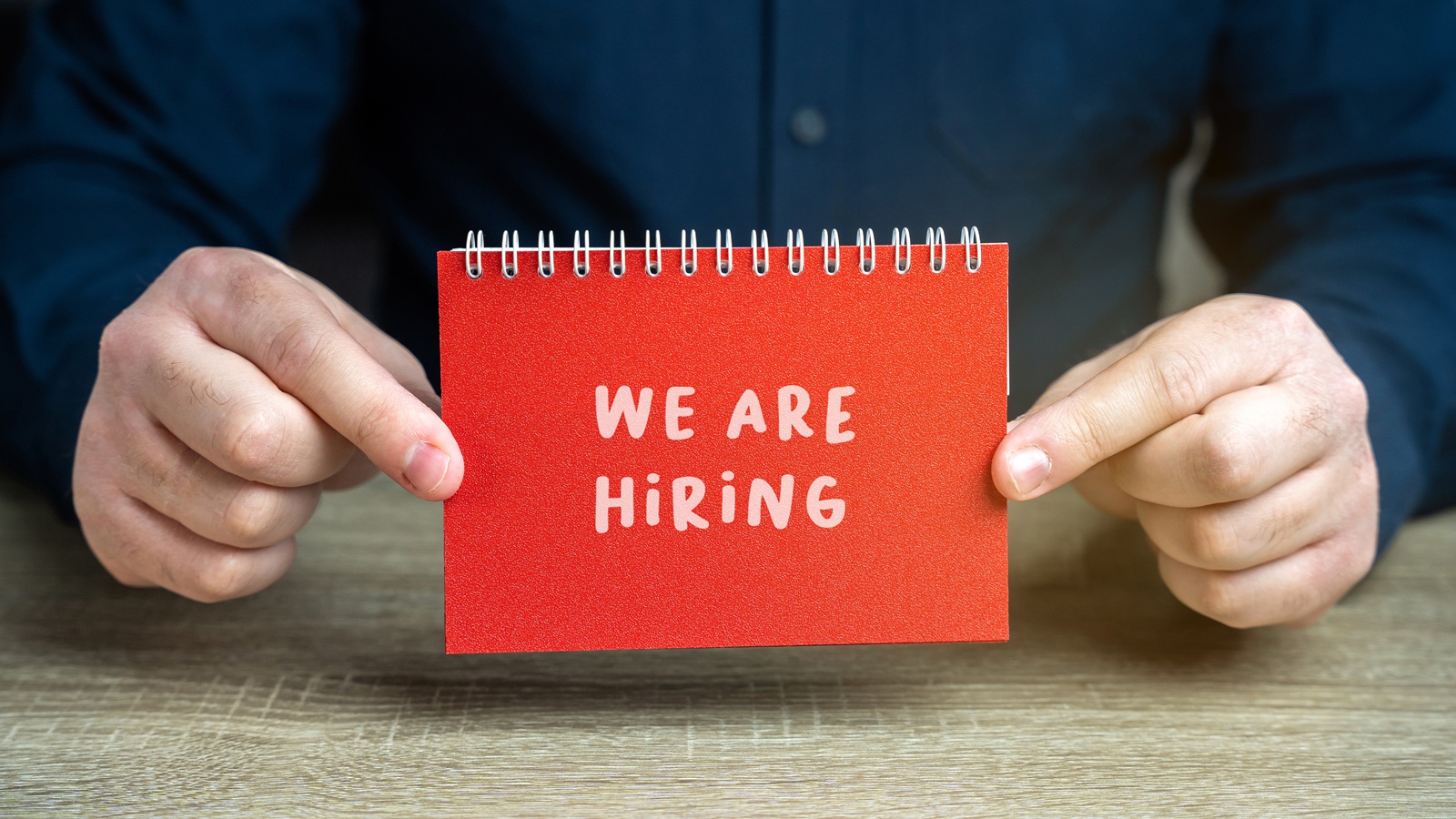 Finding the best candidates in a competitive market