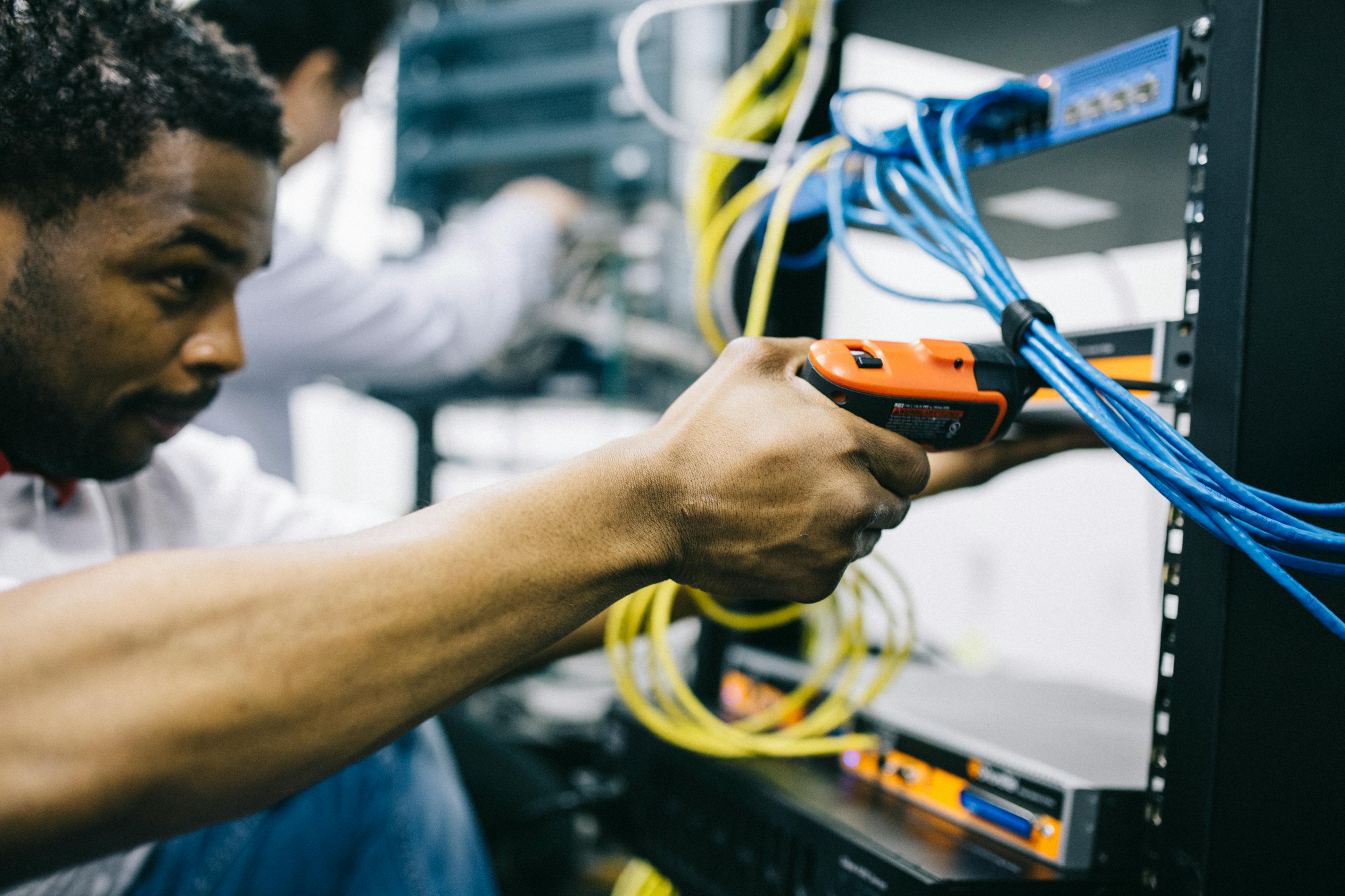 Electronics- & (Embedded) Software Engineering
