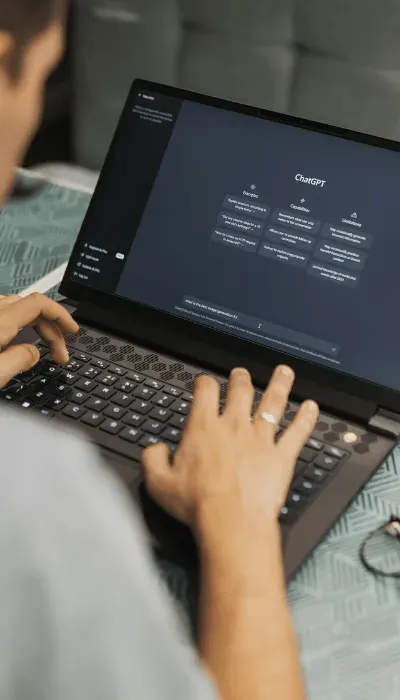 How to Use AI to Improve Your CV