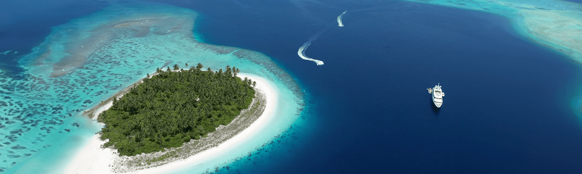 Superyacht in Maldives