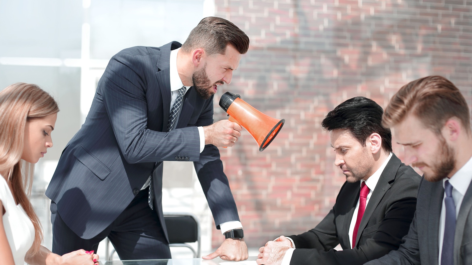 Why Corporate Estate Agents Micromanage | Worth Recruiting