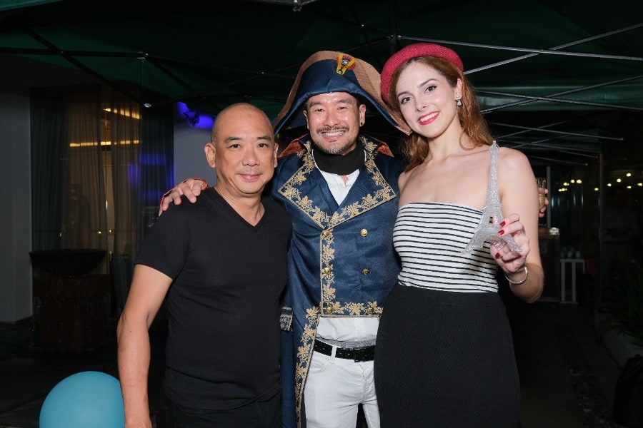 andrew chan with staff