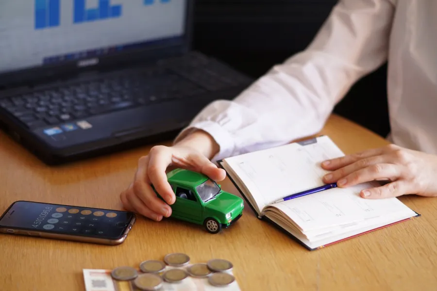 ​Car Allowance vs Company Car: Which Option is Best? 