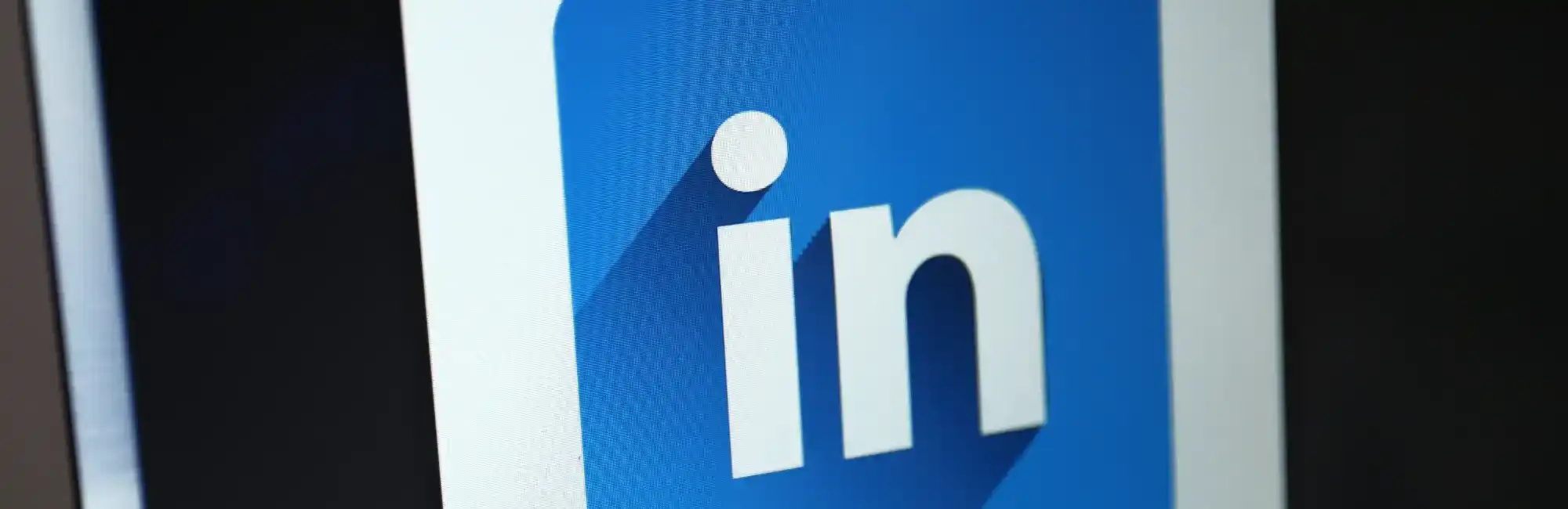 How to get headhunted on LinkedIn as a Legal BD & Marketing professional