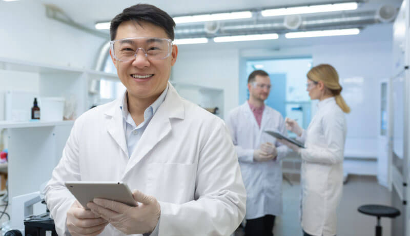 8 Essential Steps to Propel Your Career in the Life Sciences Industry