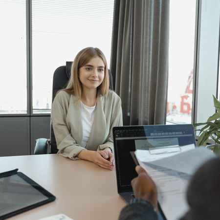 What questions to ask an employer during an interview.