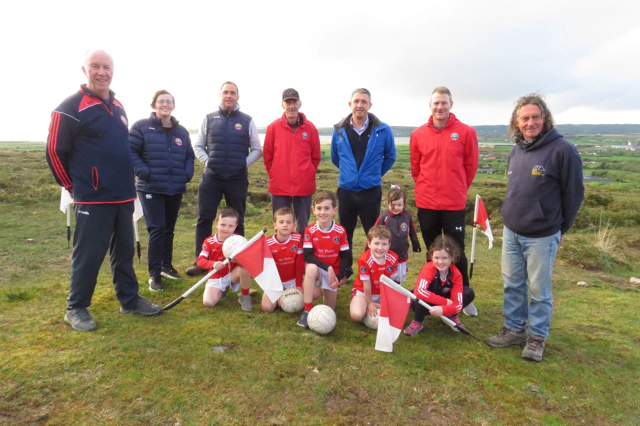 St Pats Members including Michael Moriarty, George Poff, John Vahey, Liam Poff and John Lenihan (former World Champion and Mountain Runner) at the launch of the 2024 Dingle Way Challenge