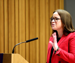 Dr. Grace Lordan speaking at an event