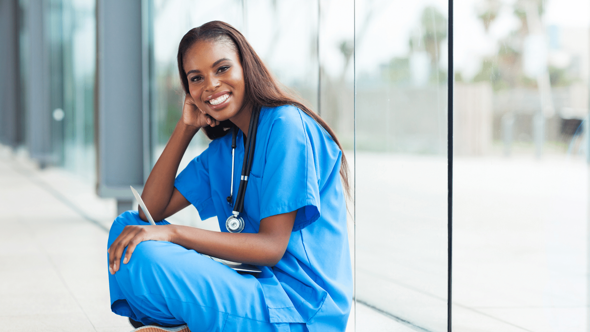The Conexus Medstaff team has come together to outline the seven key qualities that are essential if you’re looking to continue your career as a nursing home nurse in the US.