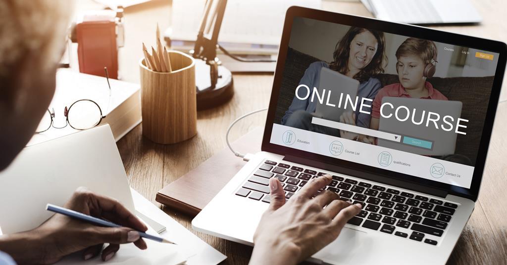 Onlinecourses Shutterstock 490891228 2000px 728945