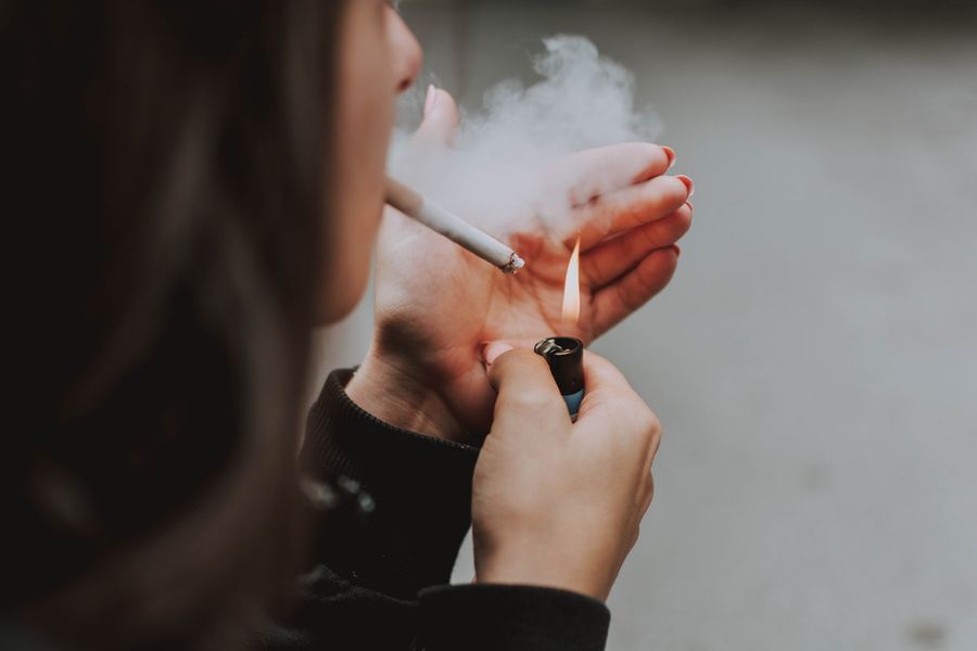 RAISING THE SMOKING AGE IN THE UK