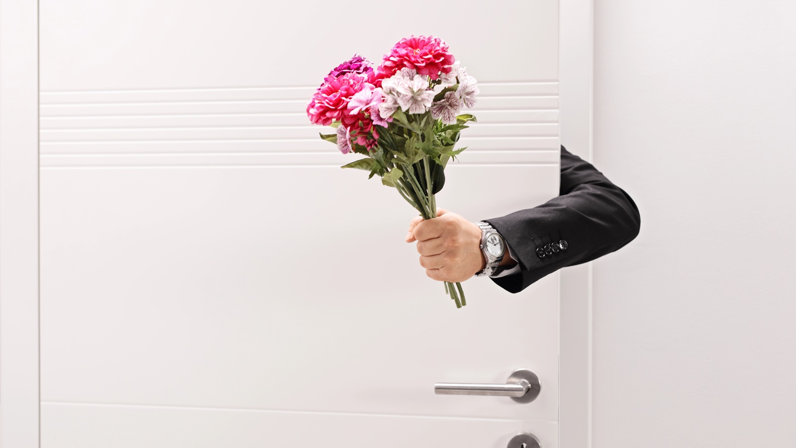 Make a great first impression - Worth Recruiting