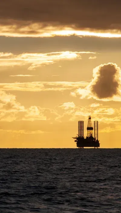 The Offshore Skills Dilemma: Permanent Hire, Contractor or Specialist Advisor? Faststream Recruitment