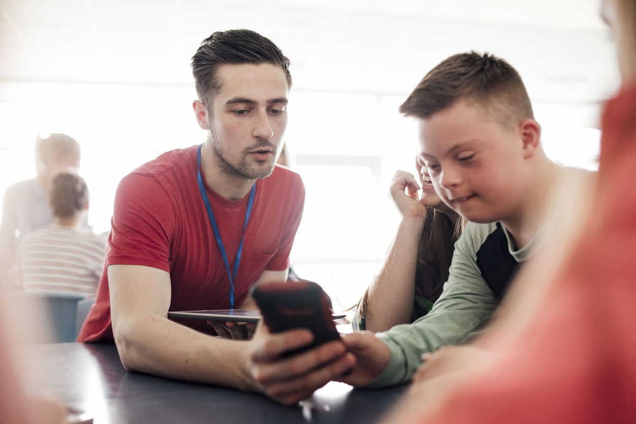 Sen Teacher With A Student In The Classroom