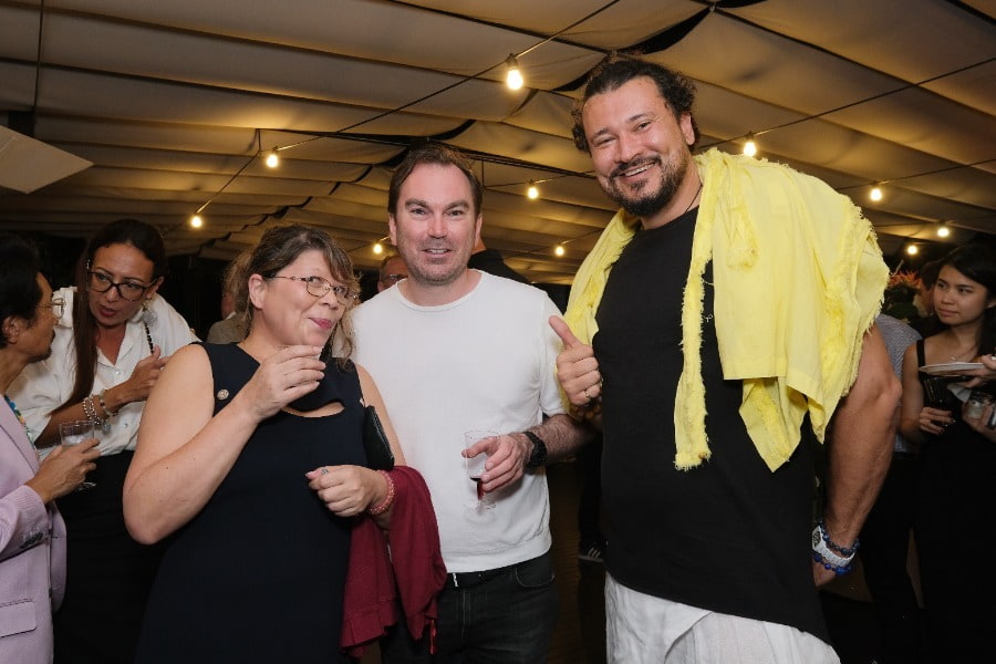 2 men and a woman